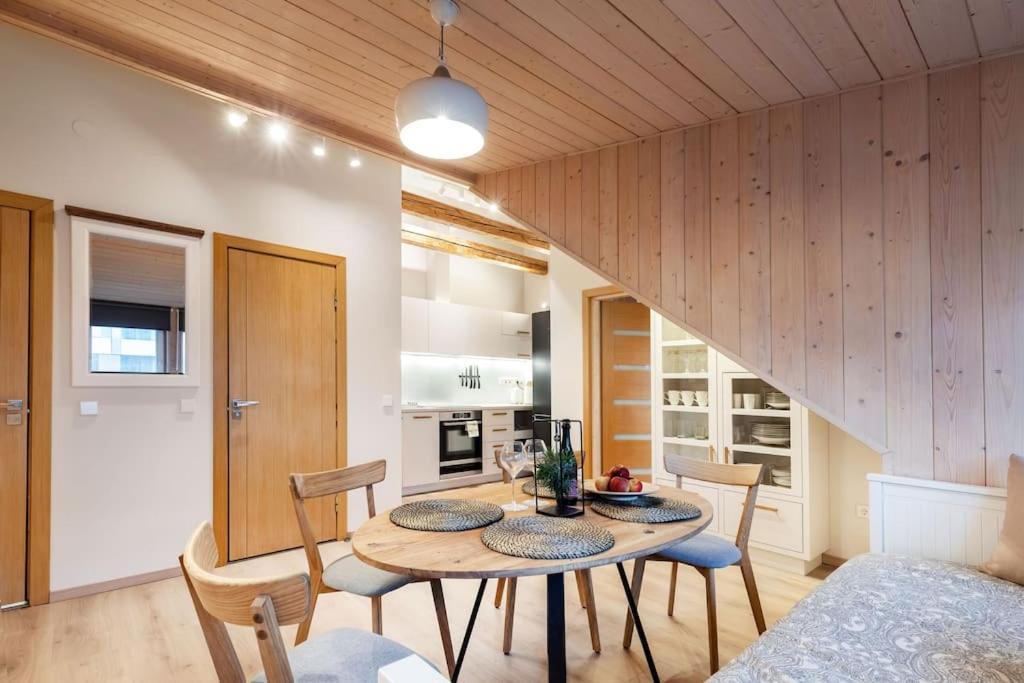 Luxury Apartment In Gedimino Av. VNO Exteriör bild